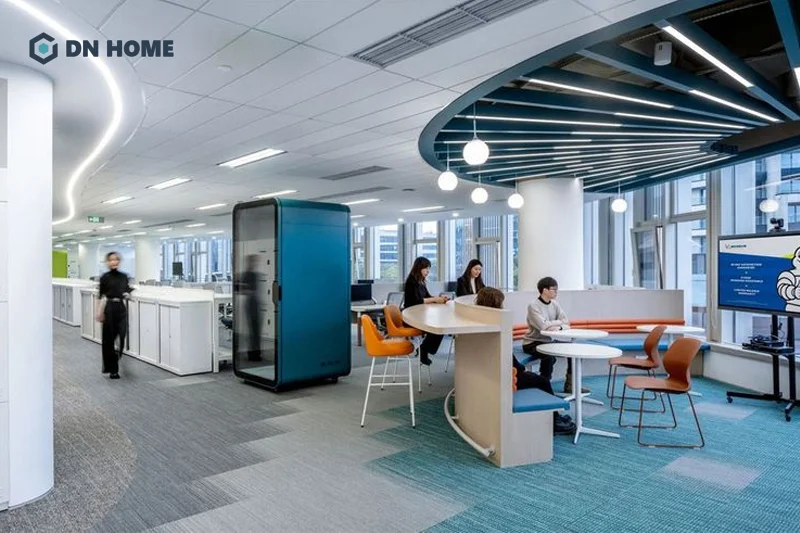 Không gian làm việc mở là ưu tiên hàng đầu khi thiết kế văn phòng công nghệ