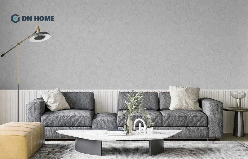 Sử dụng giấy dán tường là một cách hiệu quả để decor nhà cấp 4 cũ