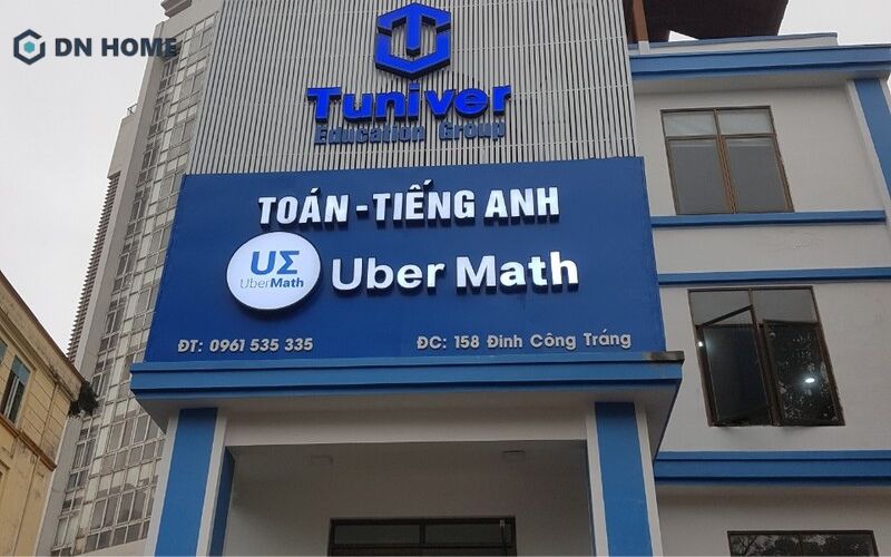 Biển hiệu phong cách tối giản với chữ nổi đẹp mắt