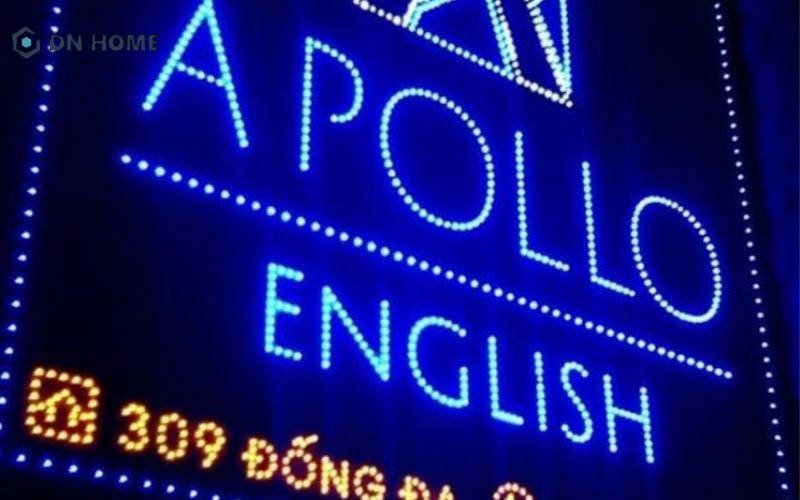 Bảng hiệu hộp đèn thu hút sự quan tâm của người đi đường