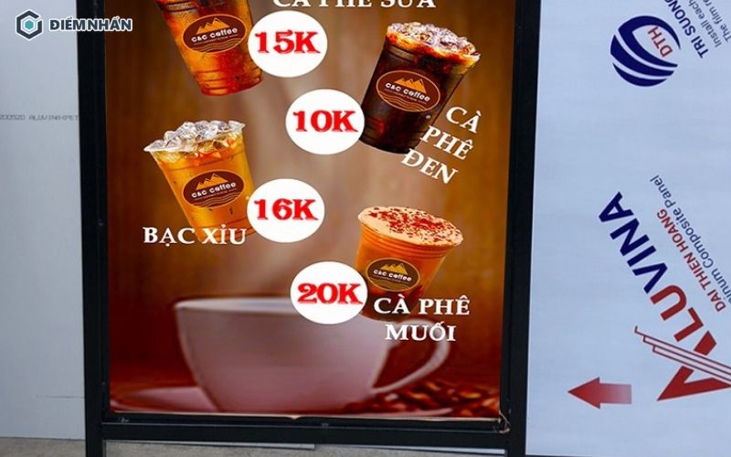 Biển hiệu đứng dành cho quán cafe làm từ khung kim loại căng bạt Hiflex
