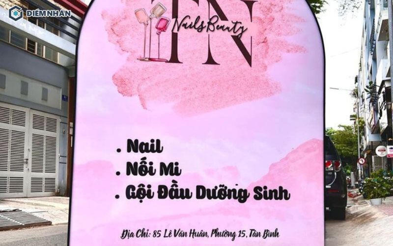 Biển hiệu đứng Mica hút nổi dành cho tiệm spa với thiết kế đẹp mắt, phù hợp với ngành nghề kinh doanh