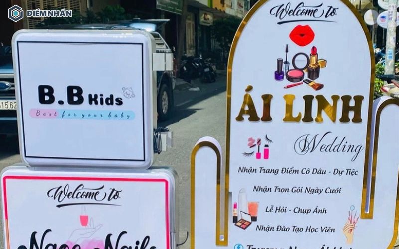 Biển hiệu đứng thiết kế độc đáo, kết cấu nhẹ dễ di chuyển linh hoạt nhiều vị trí