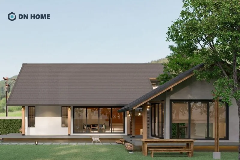Nhà chữ L mái ngói nâu trầm 1 tầng kết hợp chất liệu gỗ mang đến vẻ đẹp hài hòa, thư giãn