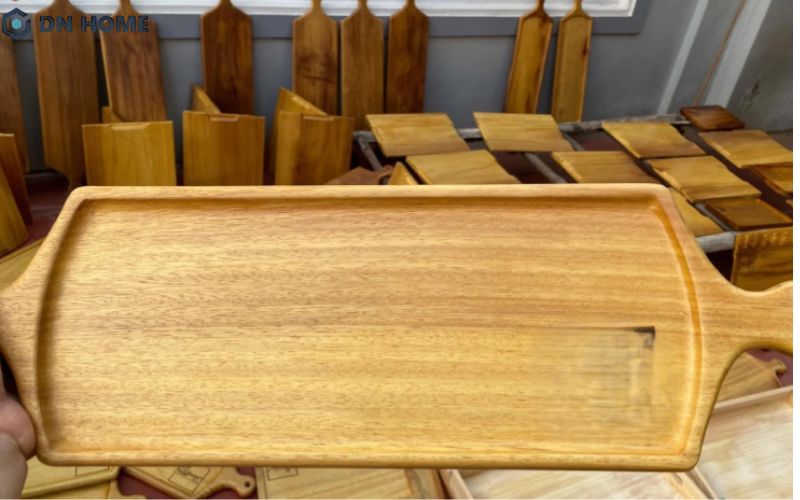 Khay đựng được làm từ gỗ cây dâu rừng