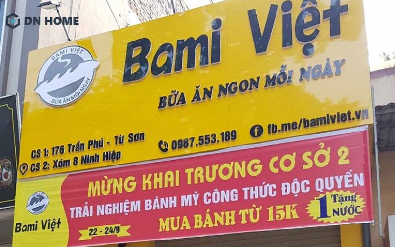 Mẫu bảng hiệu bánh mì với nền vàng chữ nổi ấn tượng