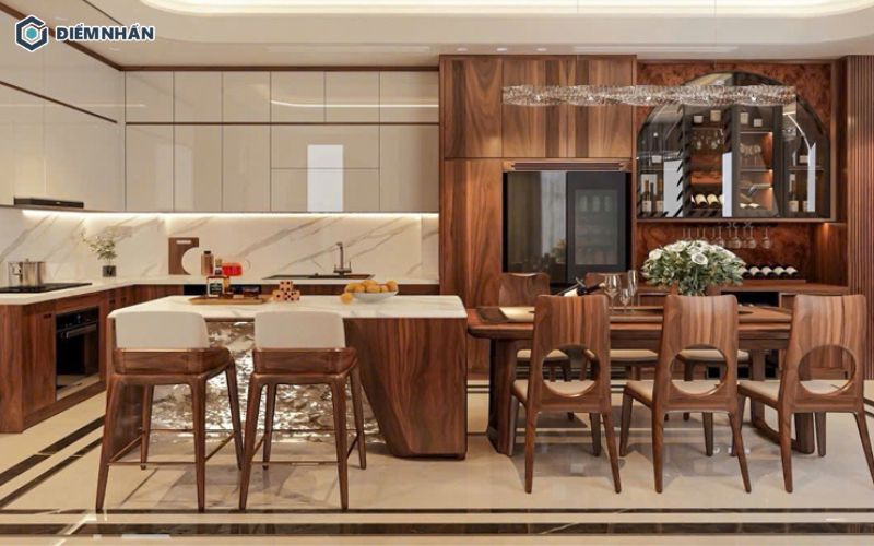 Nội thất gỗ óc chó được xử lý chống mối mọt và cong vênh hiệu quả, phù hợp làm hệ tủ bếp