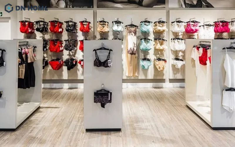 Nên trưng bày những mặt hàng đẹp, bán chạy nhất của cửa hàng ở khu vực trung tâm