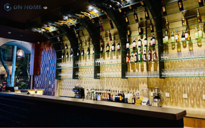 Quầy bar thiết kế ấn tượng vệ hệ thống đèn được bố trí thông minh, khoa học