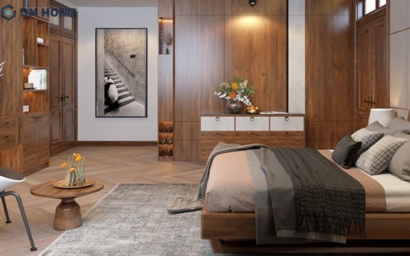 Phòng ngủ rộng rãi được thiết kế sang trọng và đầy đủ tiện nghi cho gia chủ