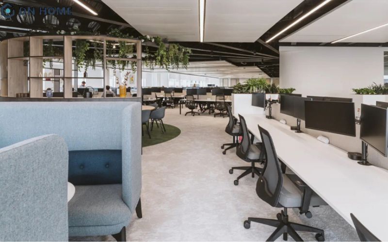 Nội thất công thái học và đường bo tròn mềm mại giúp giảm căng thẳng văn phòng hiệu quả