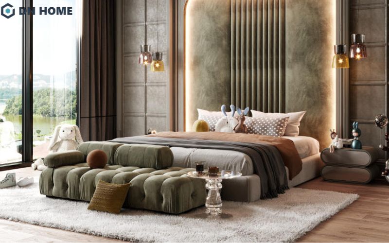 Rèm cửa và thảm trải sàn lớn để cân đối với diện tích phòng ngủ lớn