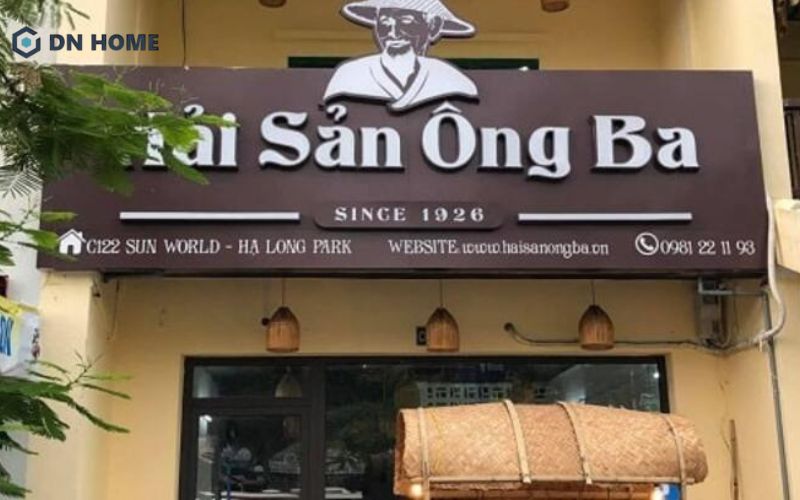 Bảng hiệu cửa hàng hải sản bằng chất liệu mica có độ bền cao