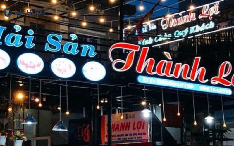 Kích thước bảng hiệu cần phù hợp với diện tích mặt tiền