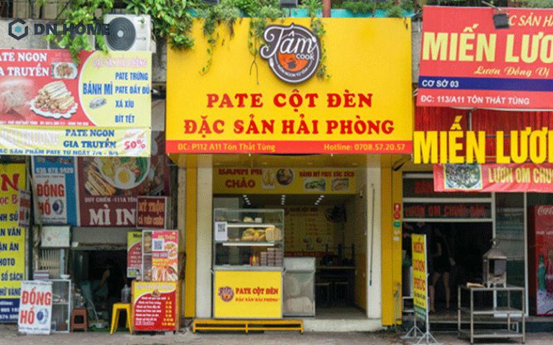 Sự kết hợp hài hoà về màu sắc giúp bảng hiệu trông đẹp mắt, ấn tượng