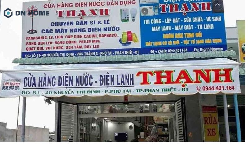Mẫu bảng hiệu cửa hàng điện lạnh có màu sắc hài hoà