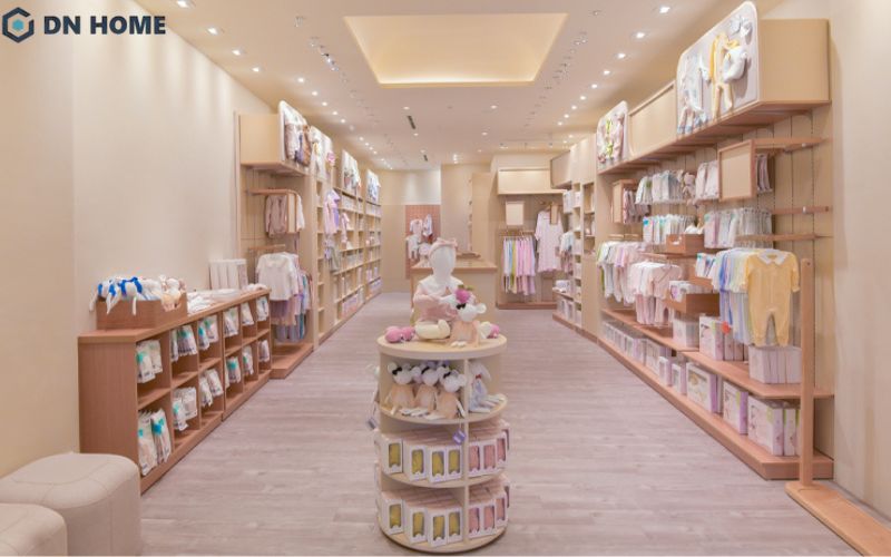 Ánh sáng và vật liệu trong shop thời trang trẻ em cao cấp cần được tính toán kỹ lưỡng