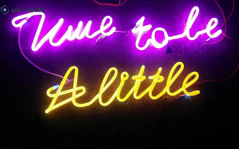 Mẫu led neon flex uốn tên thương hiệu treo sảnh lễ tân