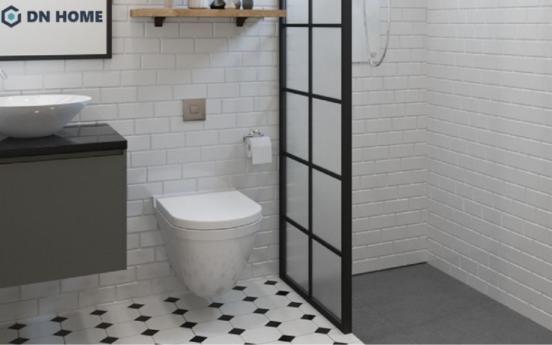 Nên sử dụng vách ngăn kính để phân chia khu vực khô và ướt trong nhà vệ sinh nhỏ 4m2