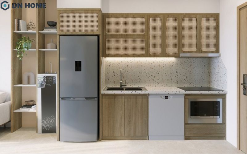 Thiết kế bếp chữ I kết hợp sử dụng màu sắc nội thất gỗ sáng màu giúp tạo cảm giác rộng thoáng cho không gian khiêm tốn