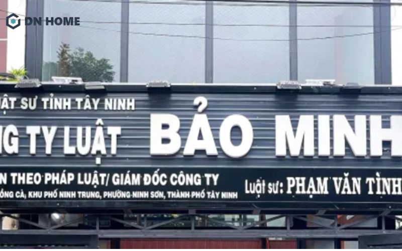 Bảng hiệu văn phòng pháp lý có thiết kế hiện đại, hợp xu hướng