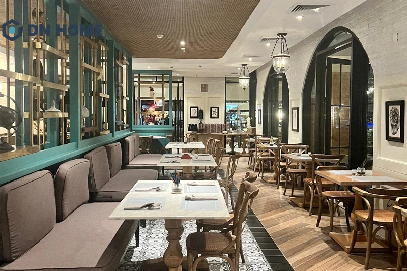 Quán cafe ngang 6m phong cách Châu Âu sở hữu vẻ đẹp lãng mạn và xa hoa