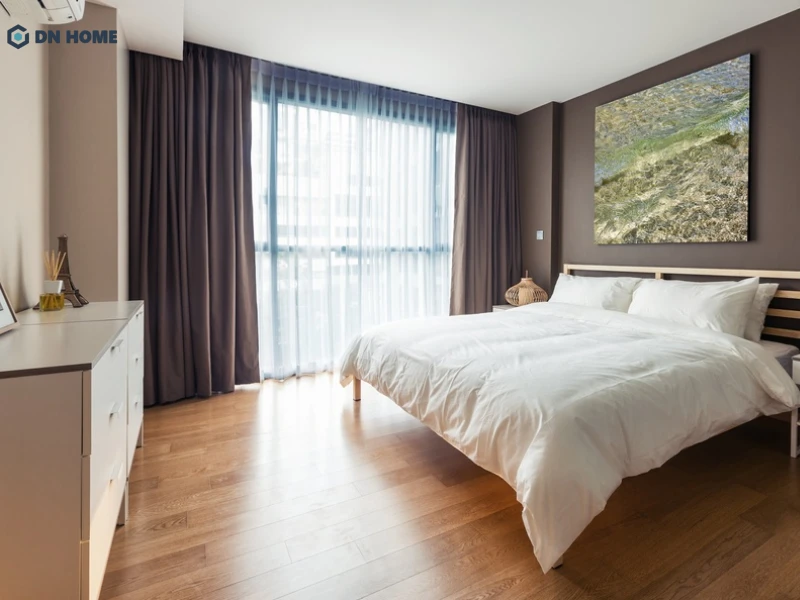 Phòng ngủ đơn được bố trí gọn gàng, đáp ứng nhu cầu nghỉ ngơi cơ bản