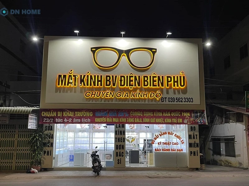 Bảng hiệu mắt kính được thiết kế bắt mắt