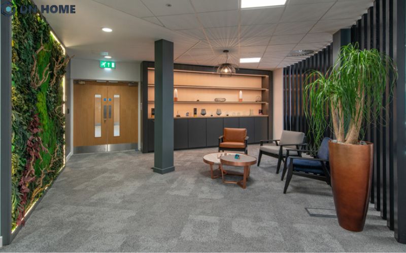 Không gian sảnh tiếp đón khách hàng và đối tác chuyên nghiệp của văn phòng y tế