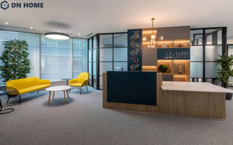 Phòng khách công ty dược phẩm tại Bucharest thiết kế theo phong cách hiện đại, chuyên nghiệp