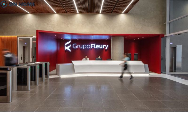 Sảnh tiếp đón chuyên nghiệp của văn phòng trung tâm xét nghiệm