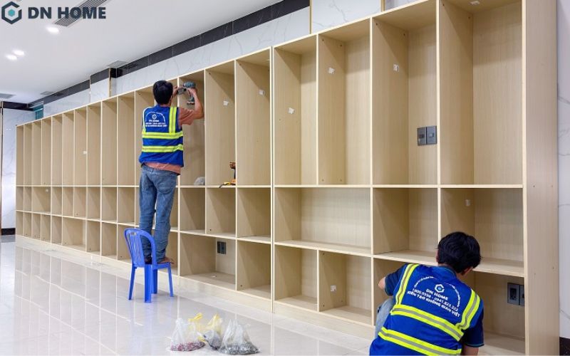 DN HOME sở hữu xưởng sản xuất locker spa trực tiếp, giúp kiểm soát toàn bộ quy trình hoàn thiện sản phẩm