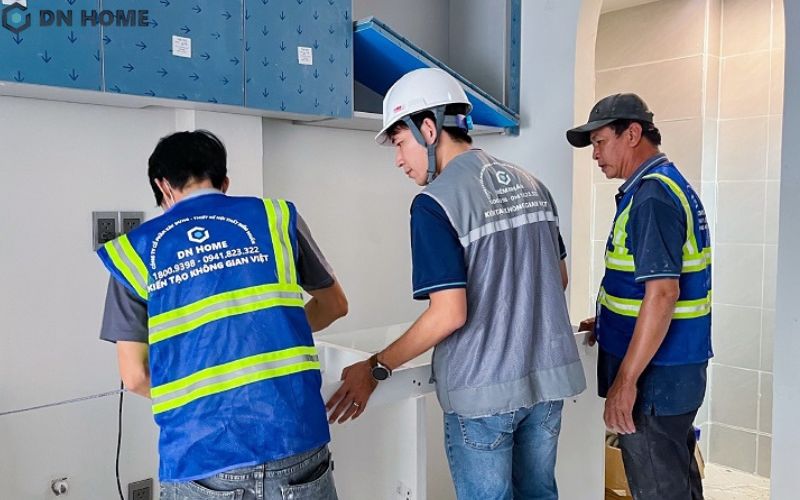 Quá trình thi công đều được giám sát chặt chẽ bởi kiến trúc sư, chuyên gia kỹ thuật của DN HOME