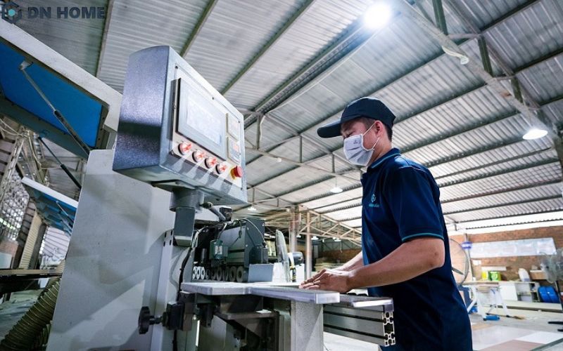 DN HOME sở hữu xưởng sản xuất nội thất riêng, giúp tối ưu chi phí, dễ dàng kiểm soát chất lượng