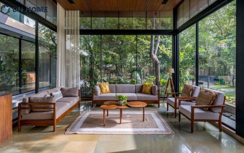 Mẫu phòng khách thiết kế theo phong cách Eco tận dụng tối đa ánh sáng tự nhiên thông qua cửa kính lớn