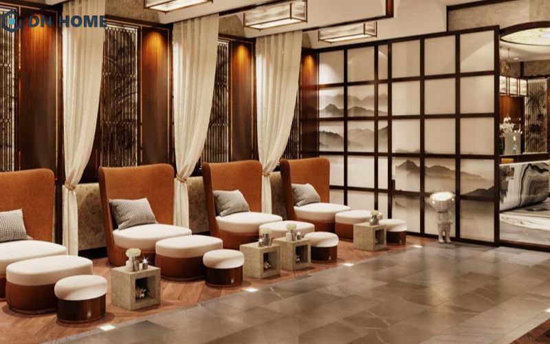 Các vật liệu như kính, kim loại hoặc đá tự nhiên cao cấp thường được ưu tiên sử dụng nhằm tăng thêm sự sang trọng cho spa