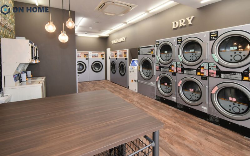 Thiết kế cửa hàng giặt sấy phong cách hiện đại đầy cuốn hút với những đường nét gãy gọn, tinh tế