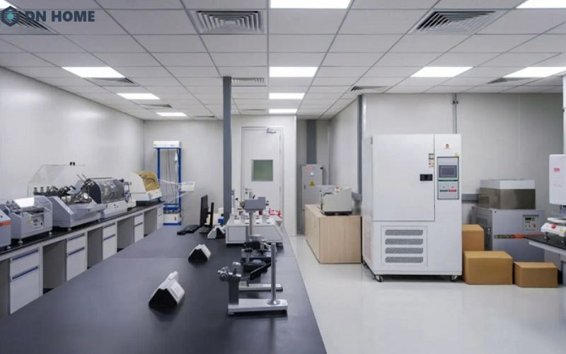 Khu vực nghiên cứu với đầy đủ thiết bị máy móc tiên tiến