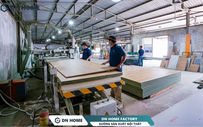 DN HOME đặc biệt chú trọng đến việc lựa chọn và kiểm soát vật liệu gỗ công nghiệp một cách chặt chẽ