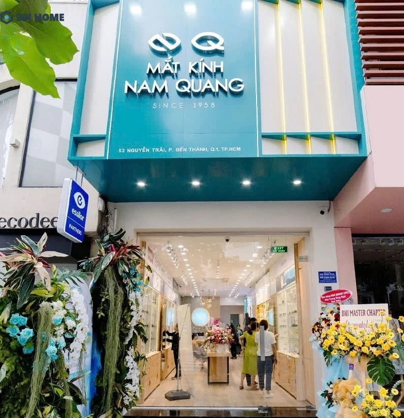 Mẫu bảng hiệu mắt kính đẹp, thể hiện được sự chuyên nghiệp của thương hiệu