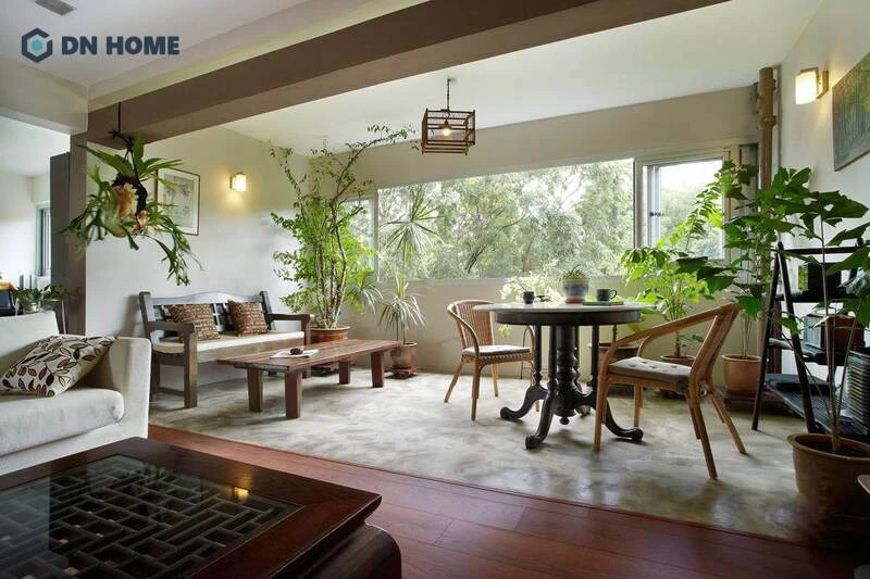 Khu vực trưng bày đồ nội thất được sắp xếp khoa học, gọn gàng