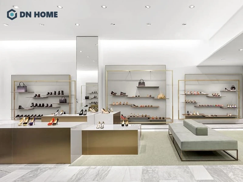 Nội thất showroom kẻ ô phù hợp với không gian trưng bày nhỏ lẫn lớn