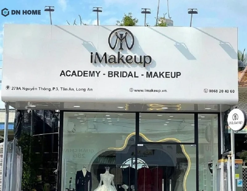 Bảng hiệu makeup thiết kế bắt mắt, dễ dàng thu hút ánh nhìn người qua đường