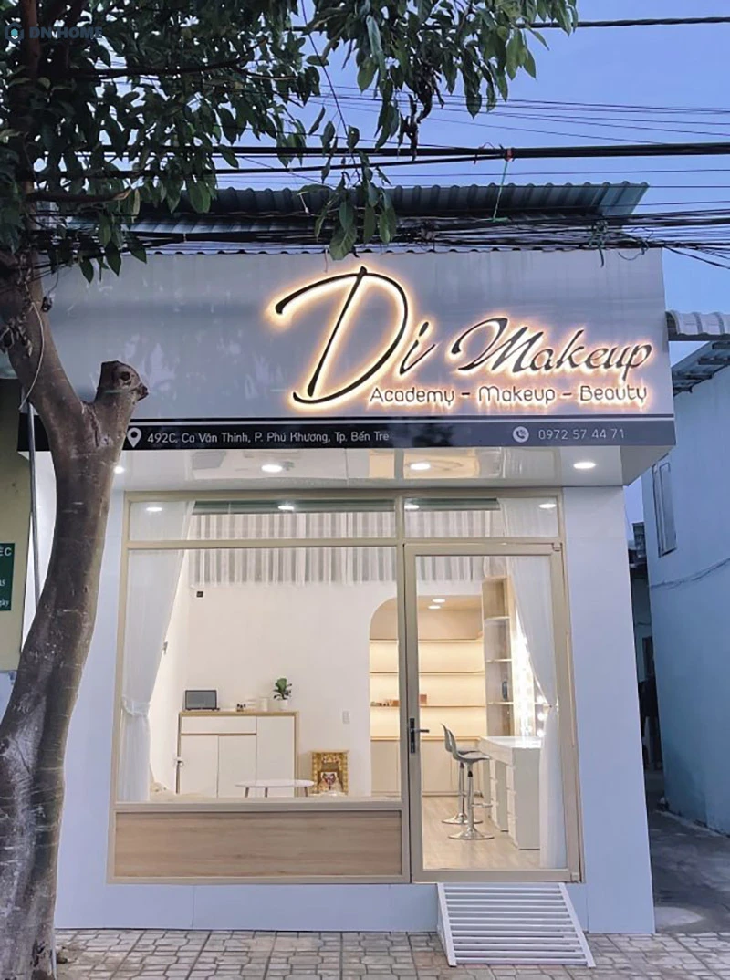 Bảng hiệu tiệm makeup thiết kế hiện đại, chuyên nghiệp