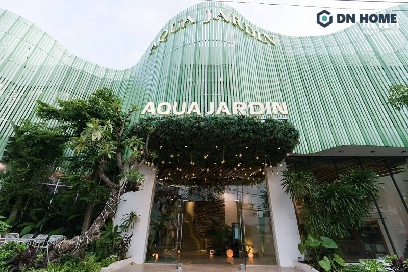 Mẫu bảng hiệu nhà hàng tiệc cưới với thiết kế bắt mắt