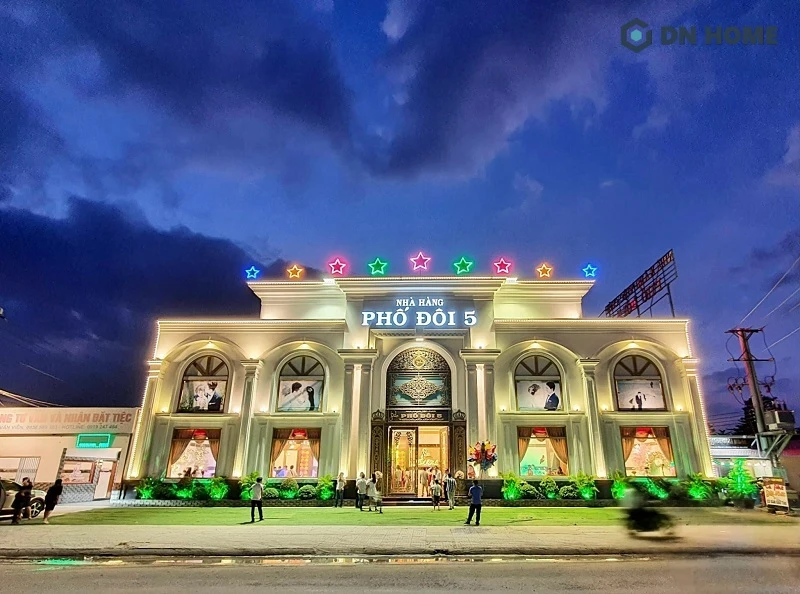 Biển hiệu nhà hàng tiệc cưới chữ nổi mica