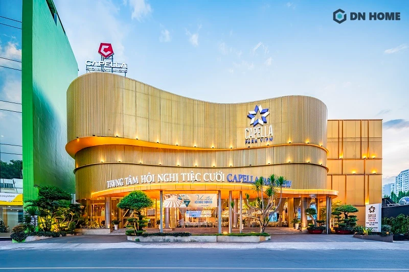 Biển quảng cáo nhà hàng tiệc cưới rực rỡ với hệ thống LED