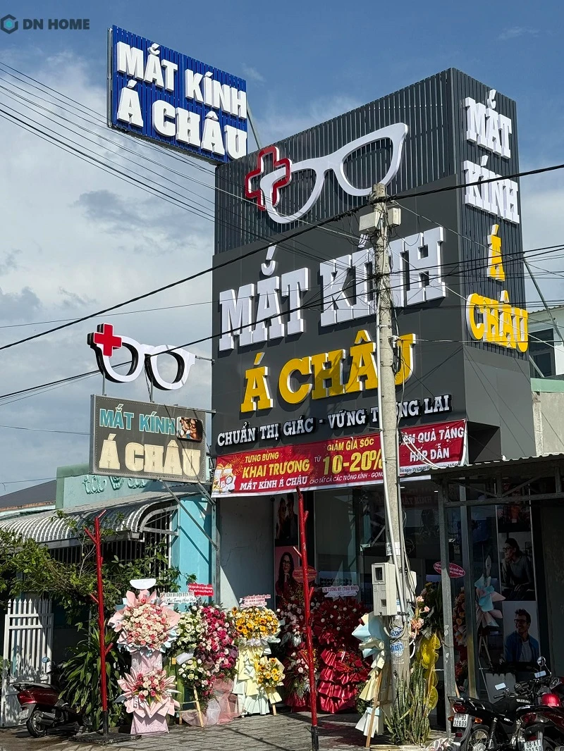 Bảng hiệu mắt kính thiết kế chữ nổi thu hút, đẹp mắt