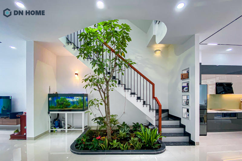 Chiều cao cầu thang đứng thường rơi vào khoảng 3-4m với nhà ở dân dụng