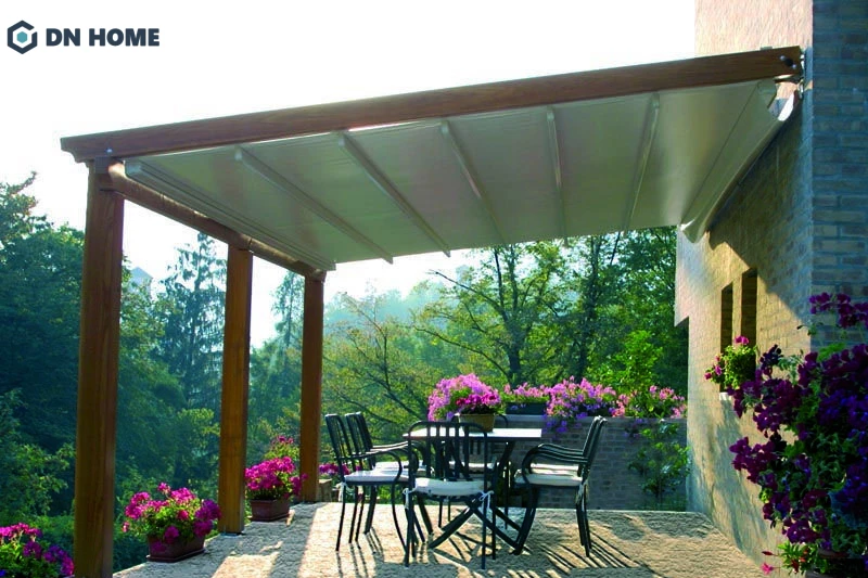 Cần đo đạc chính xác diện tích sân cần che chắn để chọn kích thước mái tôn phù hợp